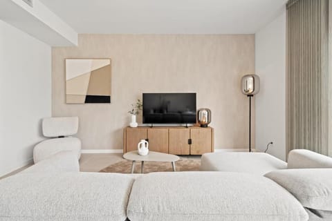 TV and multimedia, Seating area, furniture, heating, air conditioner
