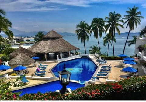 Restaurant/places to eat, Swimming pool