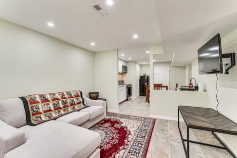 Near Bruces Field, Downtown and Hospital! Cozy Unit Apartment in Aiken