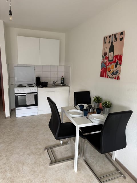 Dining area, kitchen
