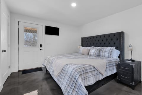 Lounges at Lynchburg House in Lynchburg