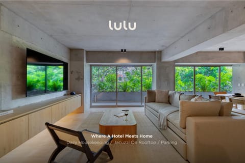 TV and multimedia, View (from property/room), Balcony/Terrace, Living room, Seating area, Dining area, Evening entertainment, City view