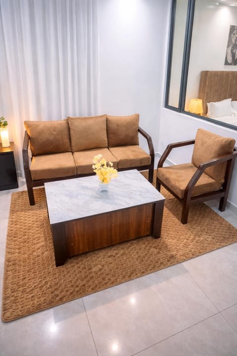 Living room, Seating area