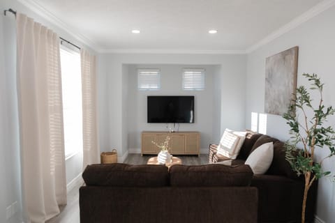 Modern Condo Near Wright-Patt Shops & Dining Apartment in Fairborn