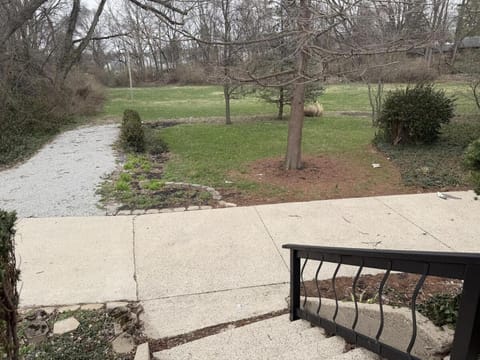 Prime Location! Spacious Family-Friendly Home House in Miamisburg