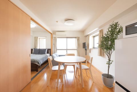 TV and multimedia, Photo of the whole room, Dining area, microwave