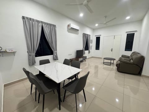 Living room, Dining area, air conditioner