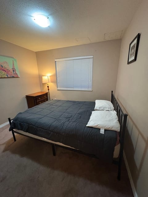 Surrey Guesthouse near King George Blvd - Free Parking & Wi-Fi Vacation rental in Surrey