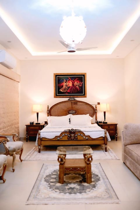 Bed, Bedroom, air conditioner