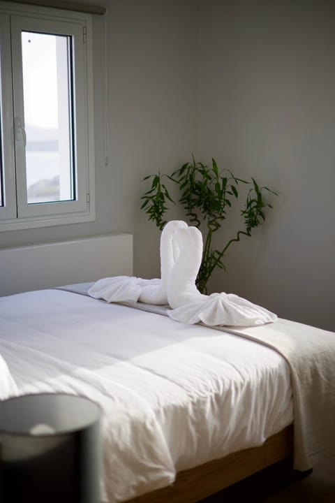 Cerulean Apartment in Santorini