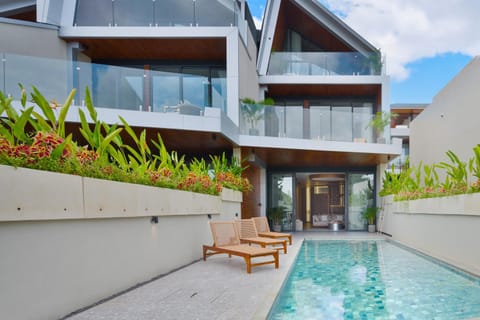 Property building, Swimming pool