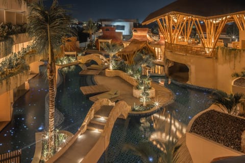 Property building, Swimming pool
