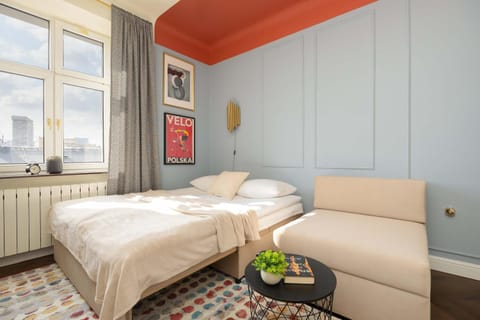Bed, Photo of the whole room, Seating area