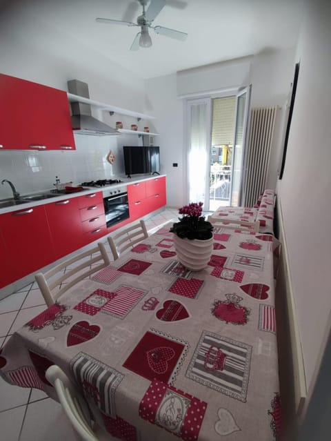 Kitchen or kitchenette, kitchen