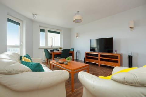 TV and multimedia, Living room, Seating area, Evening entertainment, pet friendly