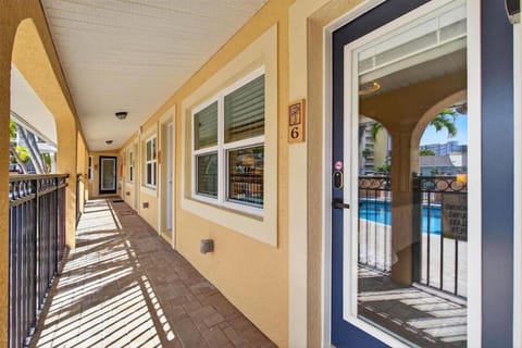 Coconut Villa's Suite 6 Apartment in North Redington Beach