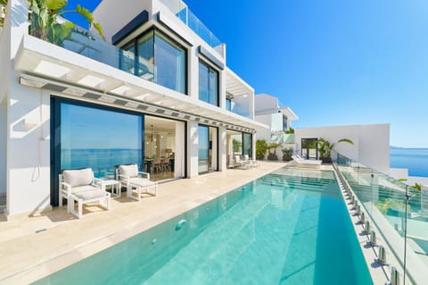 Day, View (from property/room), Balcony/Terrace, Sea view, Swimming pool, sunbed