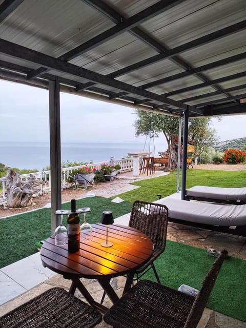 Natural landscape, View (from property/room), Balcony/Terrace, Garden view, sunbed