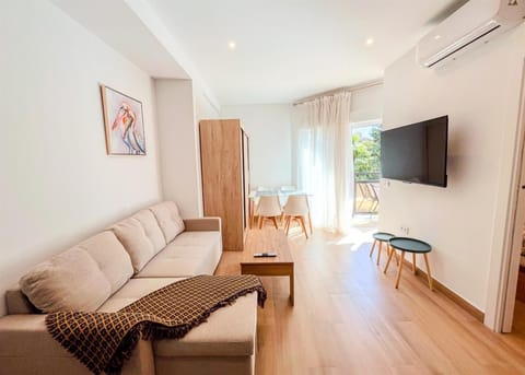 TV and multimedia, Living room, air conditioner