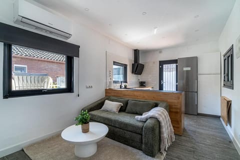 Kitchen or kitchenette, Living room, Seating area