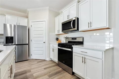 Southern Serenity at Farmville Lakes House in Auburn