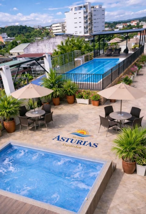 Off site, Natural landscape, Swimming pool