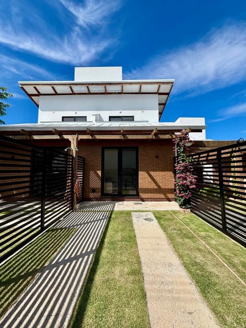 Property building, Spring, Garden, Garden view