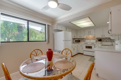 5 Mi to Dtwn! Extended-Stay Palm Springs Condo Apartment in Cathedral City