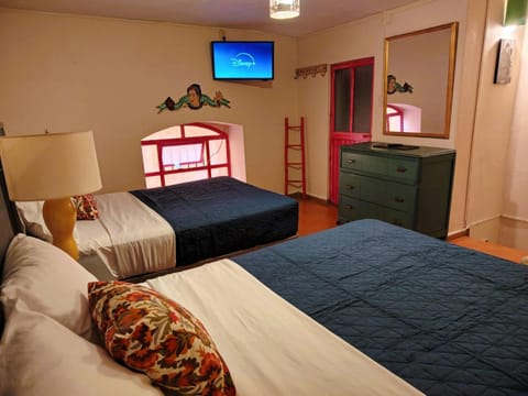 TV and multimedia, Photo of the whole room, Bedroom