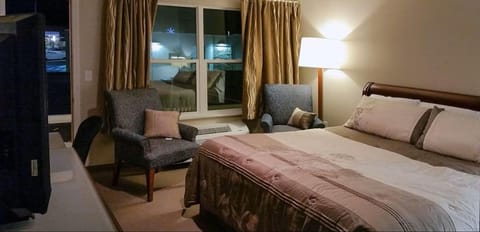 Rolling Hills Lodge Motel in Cherokee