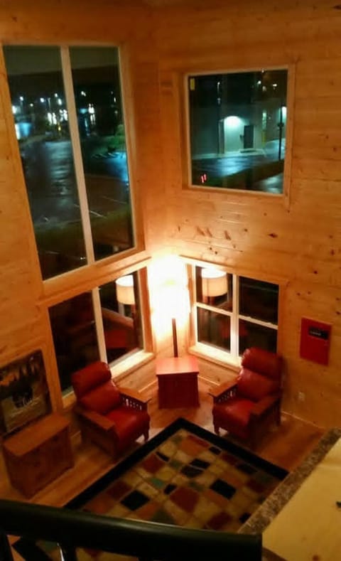 Rolling Hills Lodge Motel in Cherokee