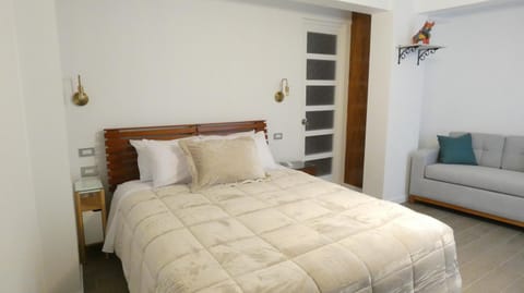 Seating area, Bedroom