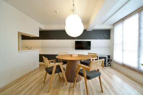 TV and multimedia, Living room, Dining area