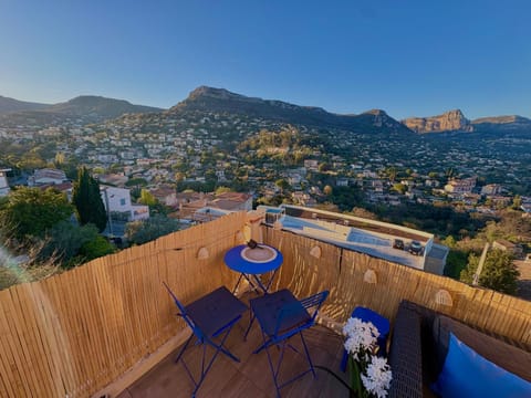 Patio, Natural landscape, Mountain view
