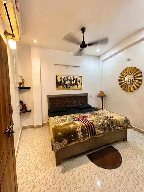 Bed, Photo of the whole room, Bedroom, air conditioner