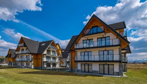 Property building, Day