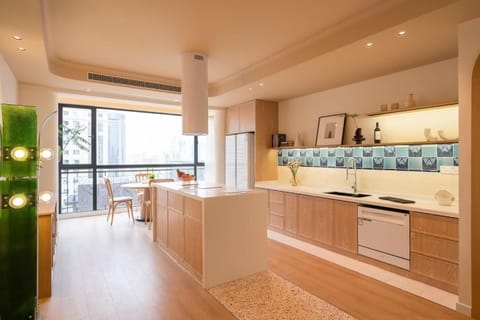 Kitchen or kitchenette, Living room