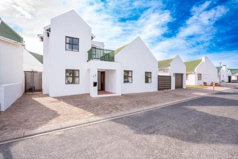 Benguela Cottage House in Western Cape