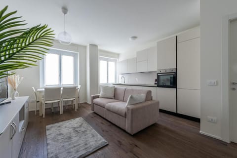 Bed, Day, Night, TV and multimedia, Kitchen or kitchenette, Living room, Photo of the whole room, Dining area, Time of day, heating, internet, oven, stove, wardrobe, air conditioner
