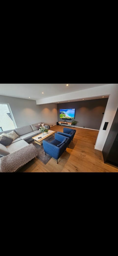 Sentral og moderne base i Lofoten Apartment in Lofoten