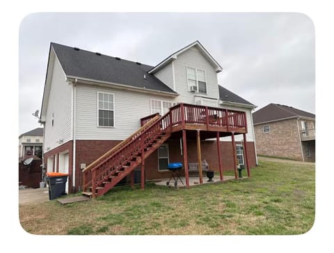 HillzBNB Guest Room Bed and Breakfast in Clarksville