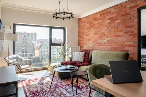 Communal lounge/ TV room, TV and multimedia, Living room, Seating area, Evening entertainment