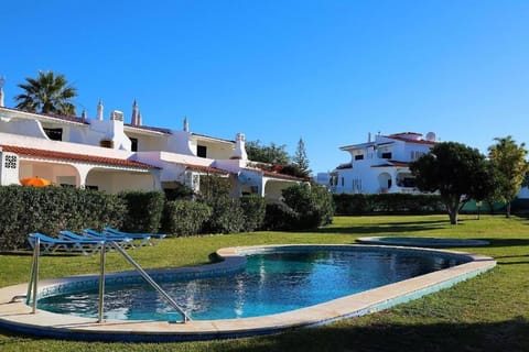 Swimming pool, Swimming pool, sunbed
