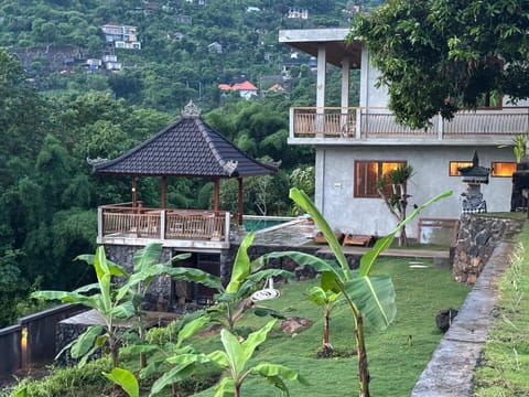 Property building, Garden