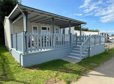 Property building, Balcony/Terrace