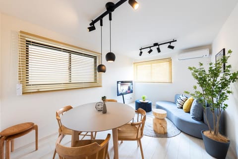 TV and multimedia, Living room, Dining area