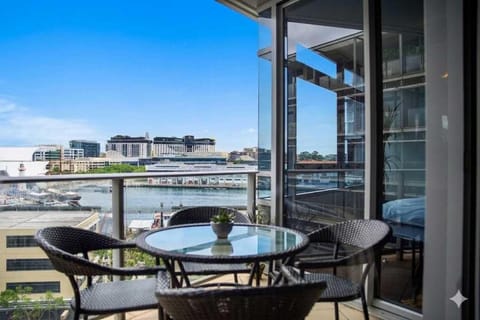 View (from property/room), Balcony/Terrace, City view, Garden view, Lake view, Pool view, River view, Sea view, Street view