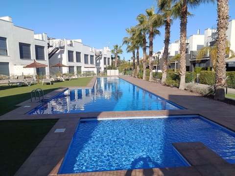 Day, Pool view, Swimming pool, sunbed