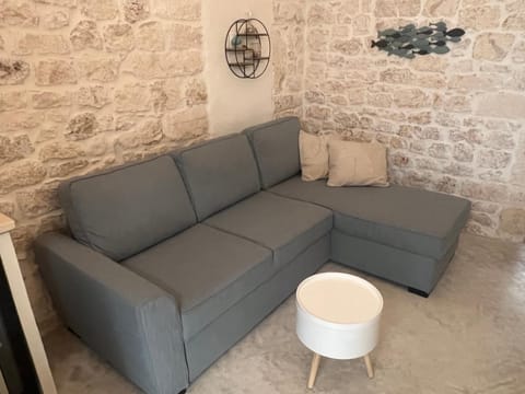 Bed, Living room, Bedroom