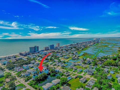 5BR Luxury House- Steps to sand-Private Pool House in Garden City